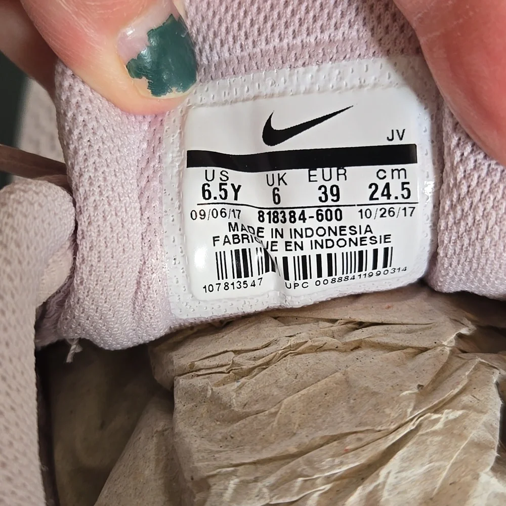 Nike | NIB Kids Barely Rose & Navy Tanjun Sneakers Size 6.5 - Picture 9 of 9